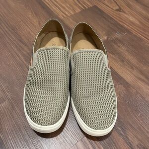 OluKai Pehuea Women's Classic Lightweight Slip-on Sneaker Drop-In Heel Size W 10